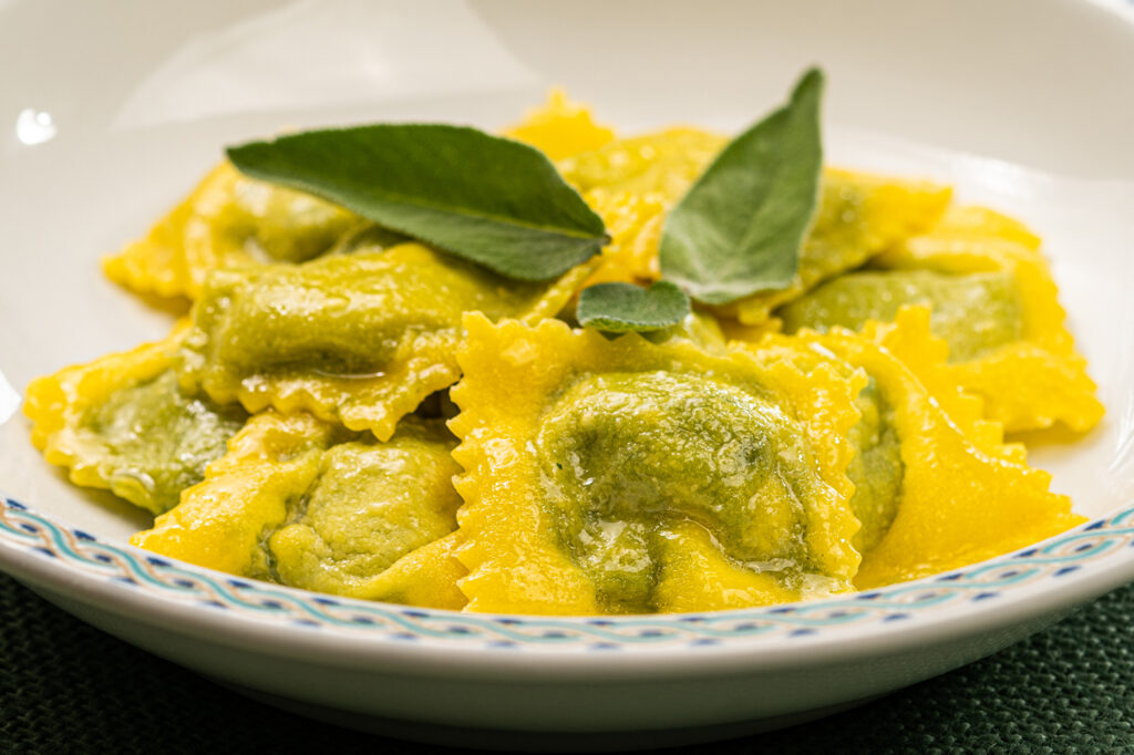 Ravioli burro e salvia